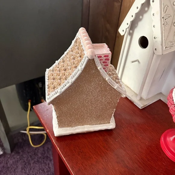 NWT-Gingerbread House Holiday Decoration - Brown and Pink - Picture 4 of 16